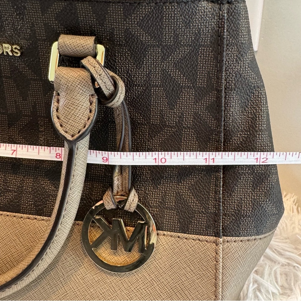 Michael kors handbag - Picture 14 of 17